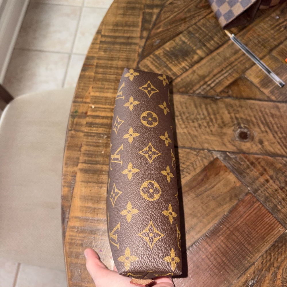 Louis Vuitton Monogram Clutch in Brown and Gold - Picture 9 of 14